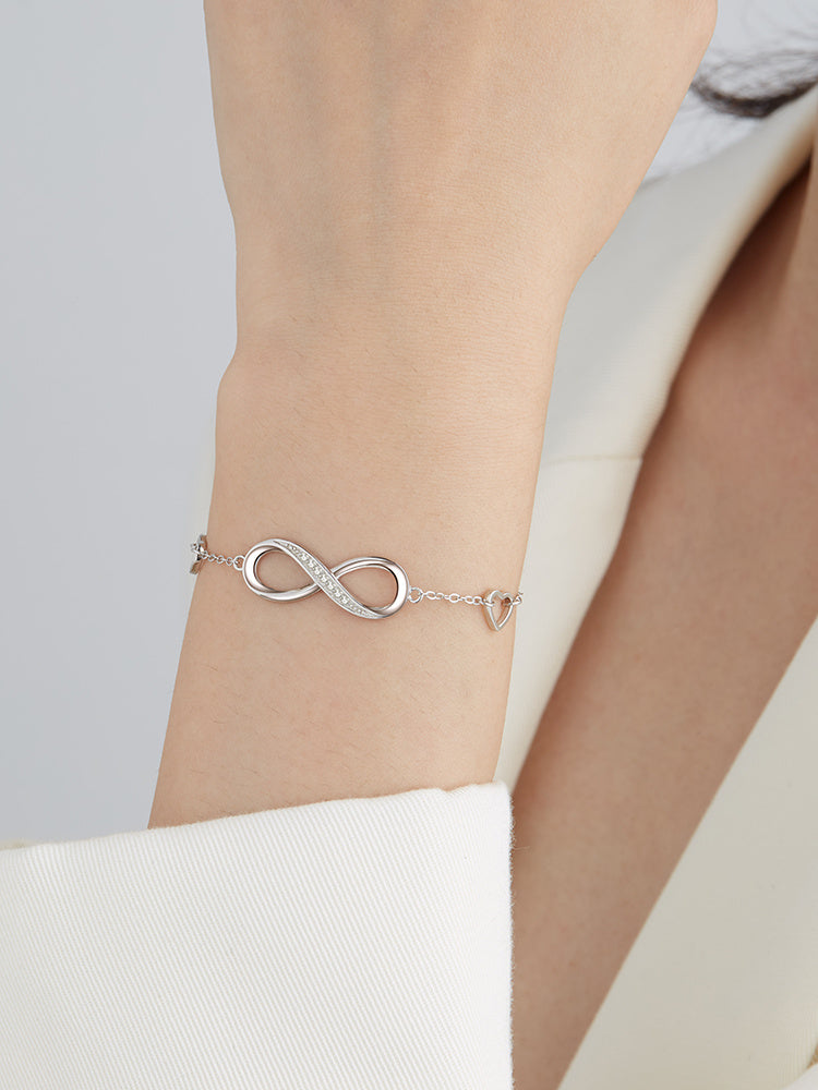 925 Sterling Silver Infinity Bracelet with Hearts and Zircon Stones