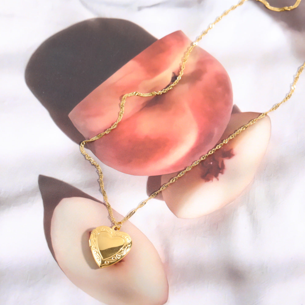 Heart Locket Necklace – Timeless Gold Pendant for Memories & Love