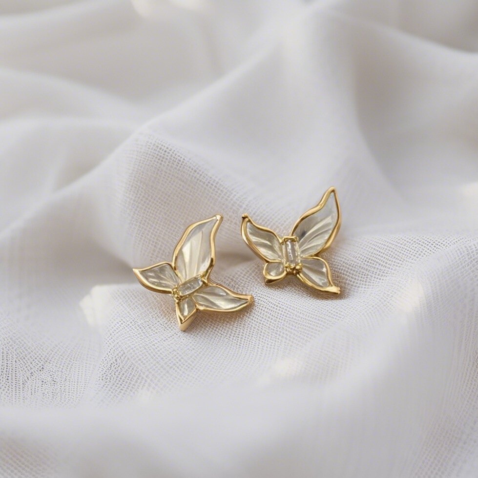Gold Butterfly Earrings – Elegance & Grace in Every Detail