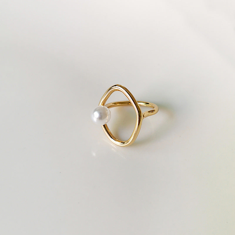 Luxury Adjustable Gold Pearl Ring – Elegant & Timeless Design