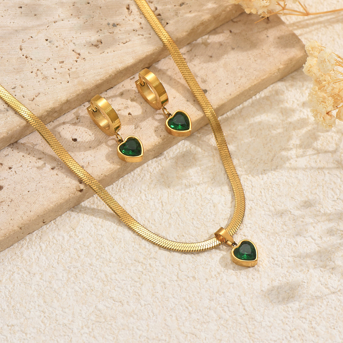 “18K Gold Plated Green Heart Jewelry Set – Waterproof, Hypoallergenic Necklace & Earrings for Women, Perfect Gift for Any Occasion”