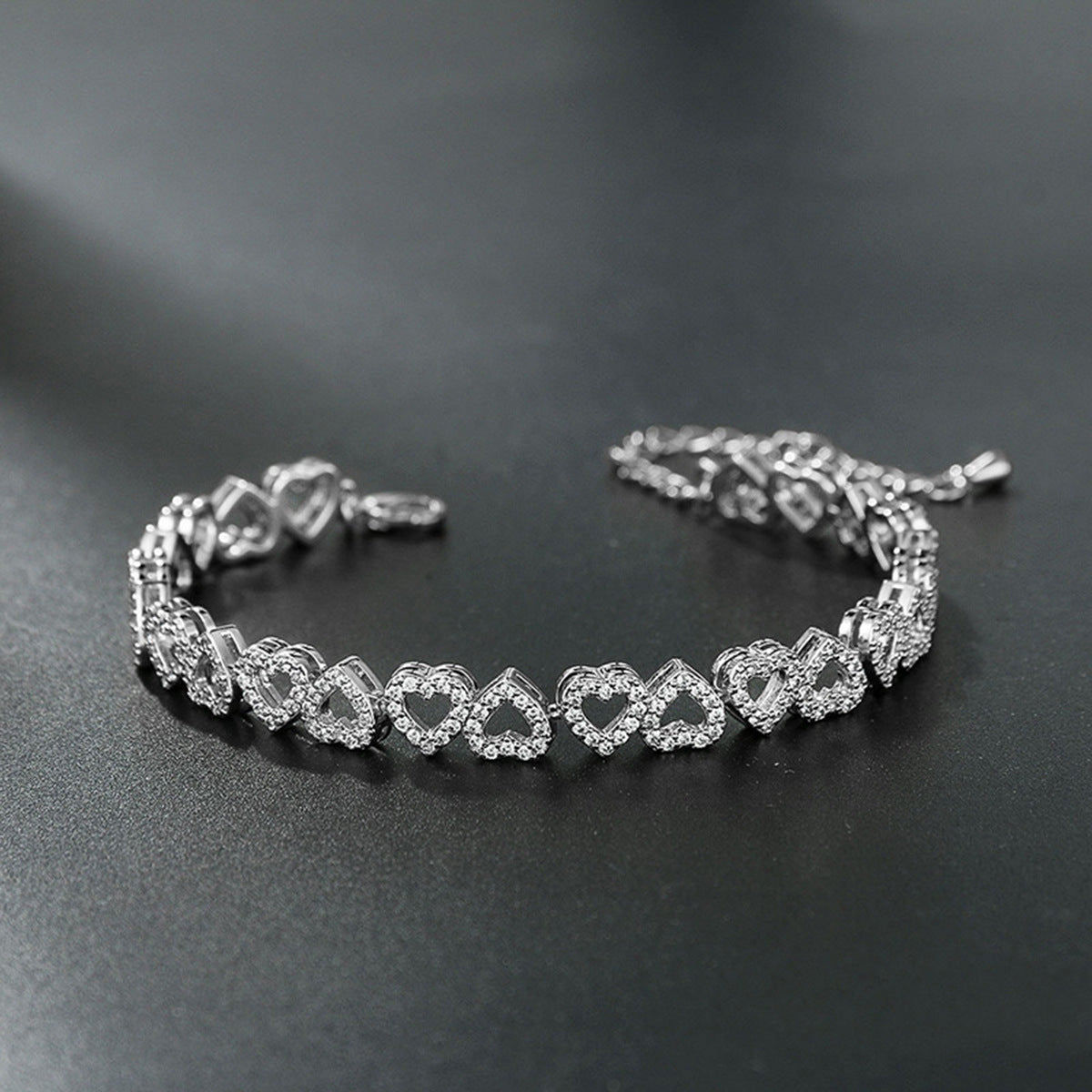 Heart Link Bracelet with Sparkling Zircon -Gold or Silver