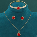 Elegant Clover Jewelry Set – Necklace & Bracelet for Women