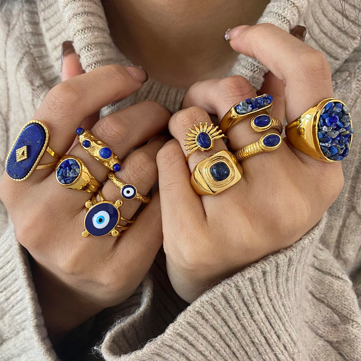 “Boho Gold Rings Set with Blue Stone – Vintage Style Jewelry for Women”