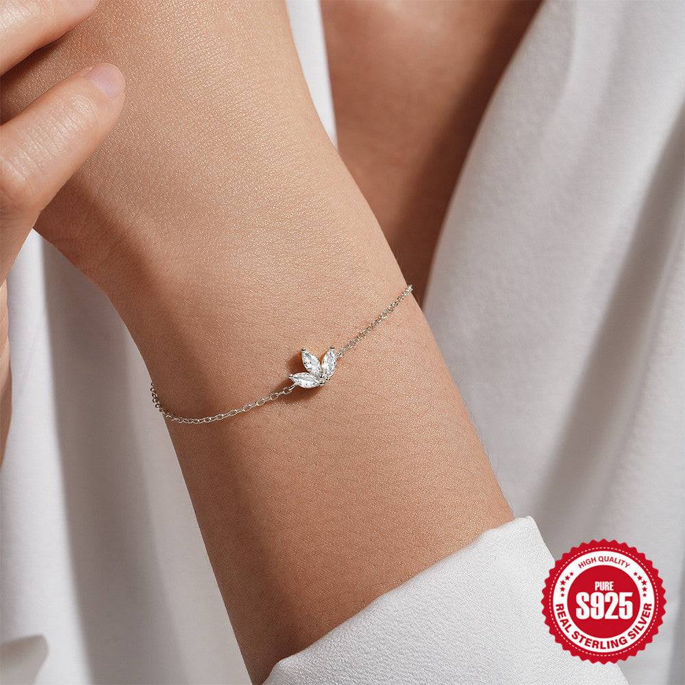 925 Sterling Silver Lotus Pendant Bracelet – Available in Gold & Silver