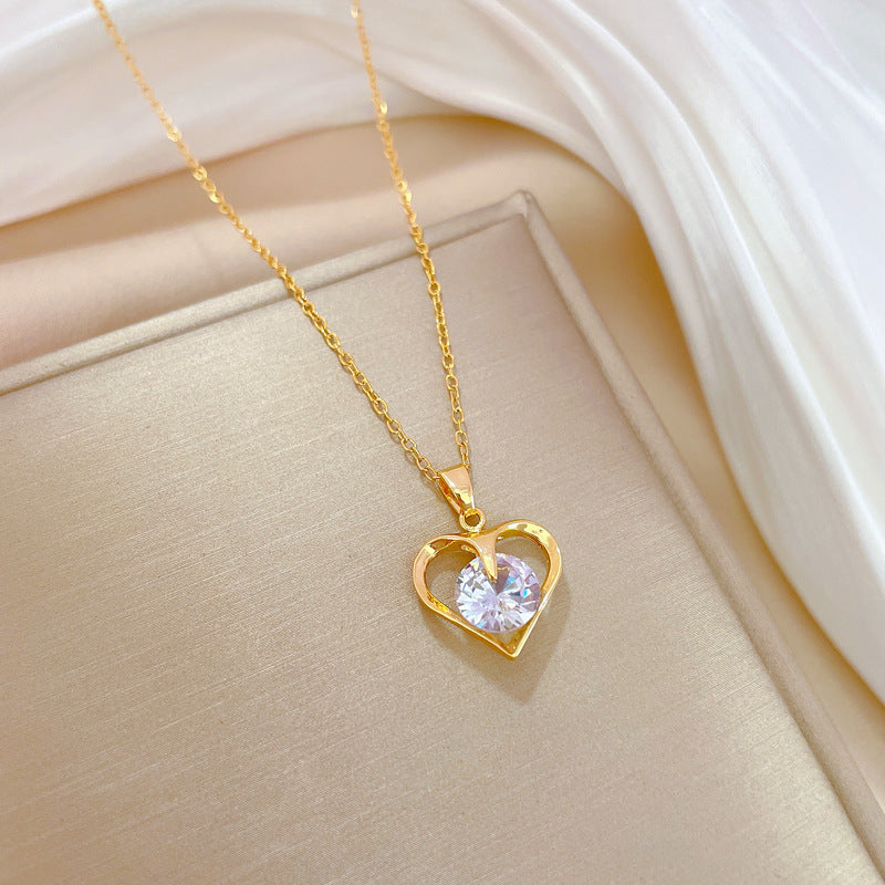 Radiant Golden Heart Necklace – Where Love Meets Luxury